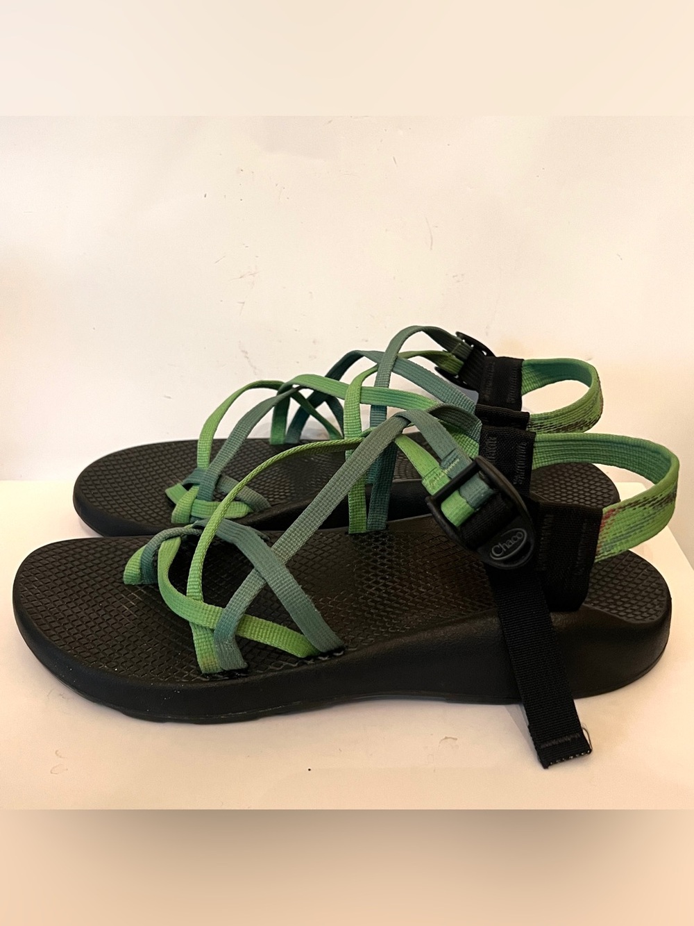 Chaco ZX2 Women’s Green Vibram Strappy Outdoor athletic sandals Size 11